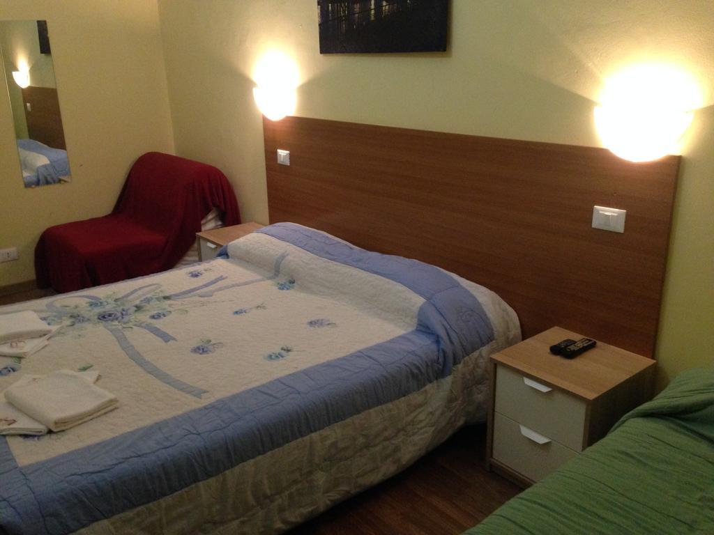 Le Charme House 2 Bed & Breakfast Rome Exterior photo