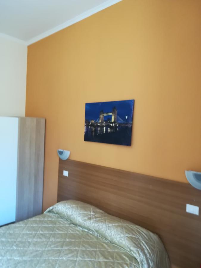 Le Charme House 2 Bed & Breakfast Rome Exterior photo